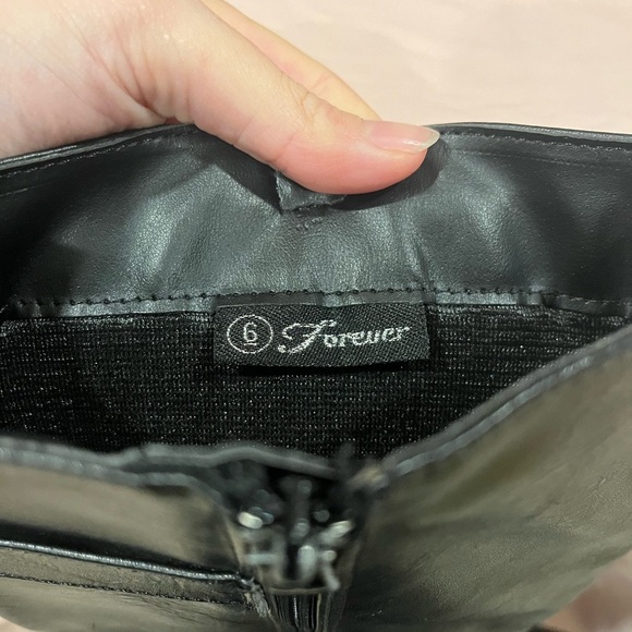 Forever Brand Black Boots - Picture 5 of 5